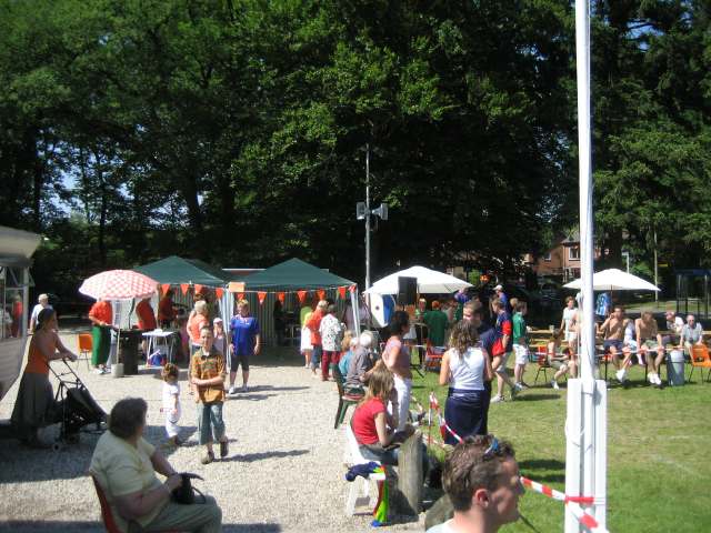 6KAMP 2006 Dorpshuis Vierhouten (Oranje/ijsvereniging)